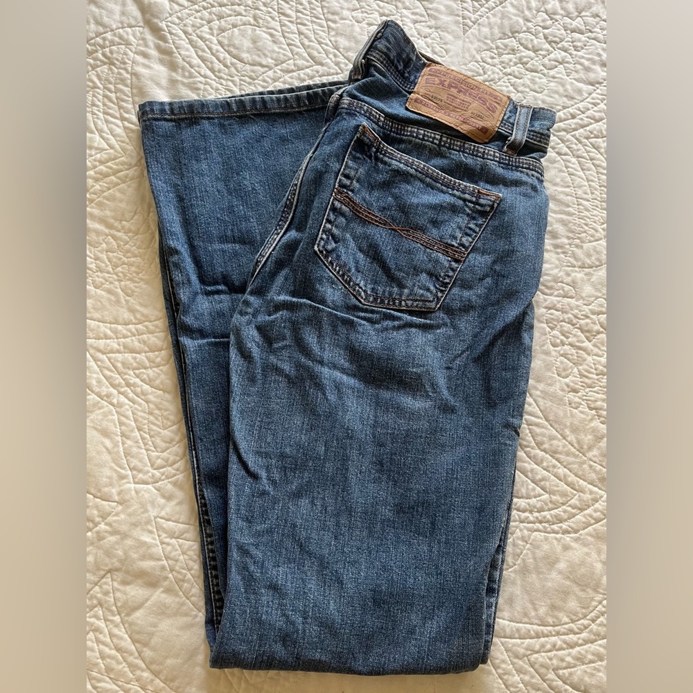 20% OFF 2+ BUNDLES! Express FlRe Women’s Jeans. Blue. 3/4 Regular